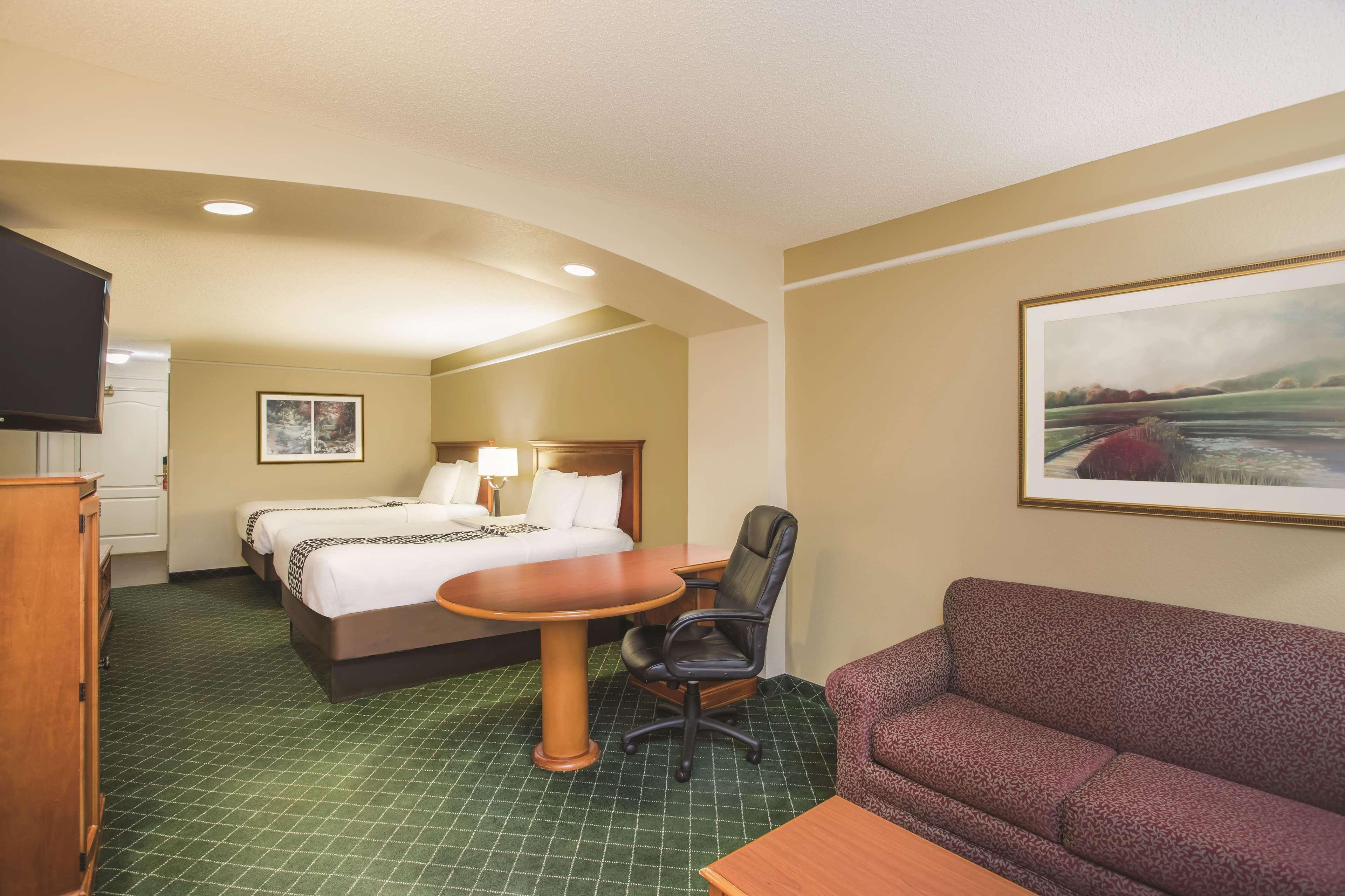 La Quinta By Wyndham Atlanta Stockbridge Hotel Bagian luar foto