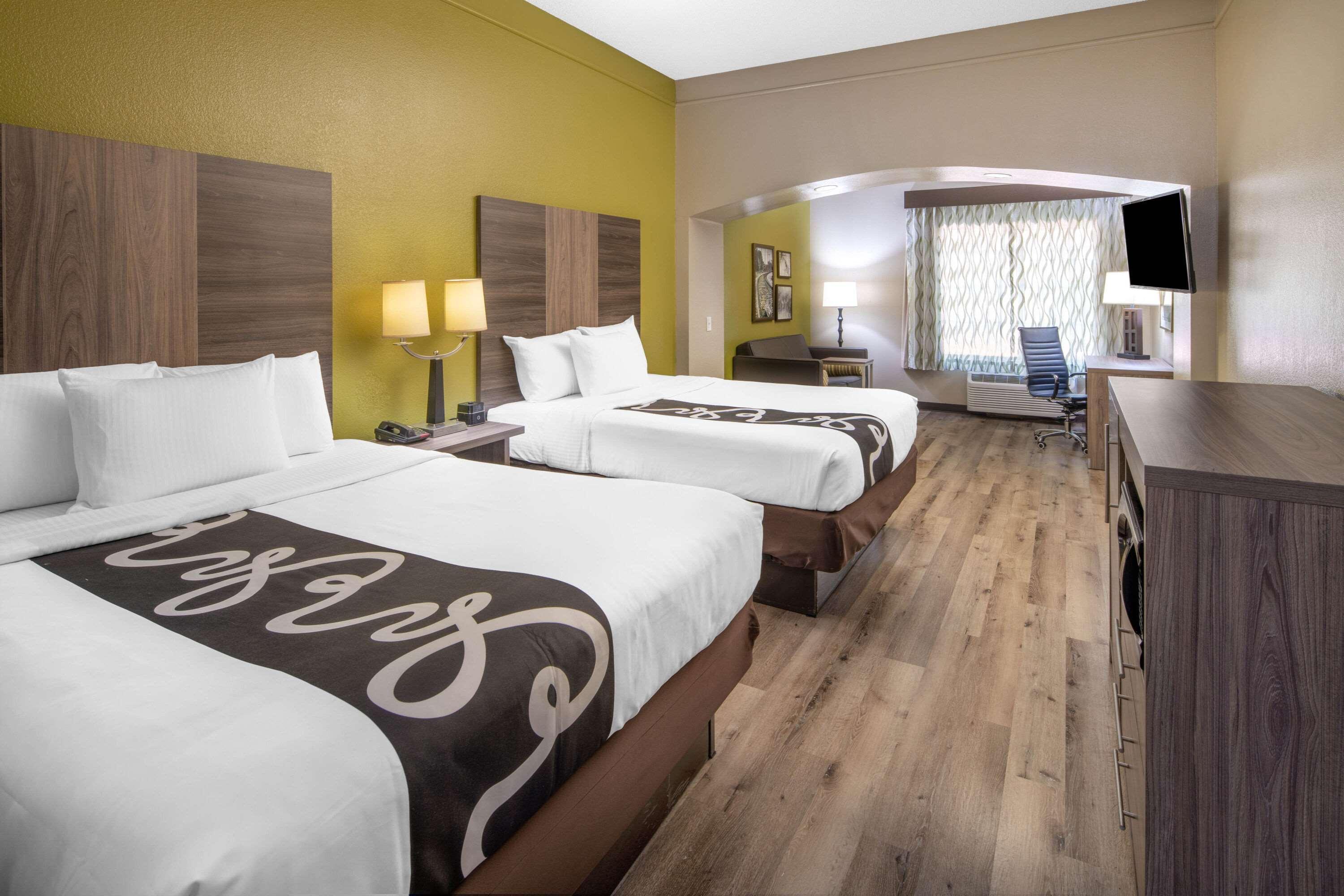 La Quinta By Wyndham Atlanta Stockbridge Hotel Bagian luar foto